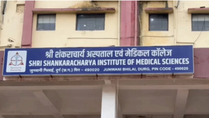 CG- कांवड़ यात्रा के बीच महिला पर एसिड अटैक, 25% झुलसी; 11 साल की बेटी और 8 साल का बेटा भी घायल…