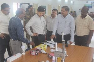 केंद्रीय जेल दुर्ग में आकस्मिक निरीक्षण में पंहुचे कलेक्टर अभिजीत सिंह…